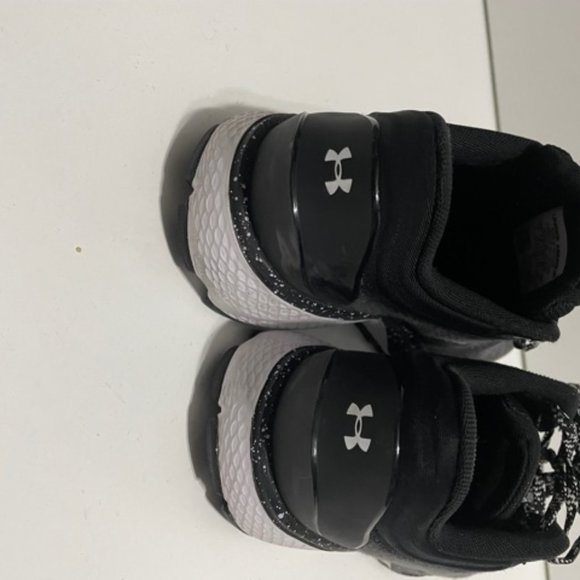 Under Armour UA Charged Escape 3 Evo Running Shoes - Picture 5 of 6